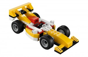 LEGO-Creator-Super-Racer-31002-Toysnbricks-300x194.jpg