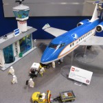 LEGO City 60104 Airport Passenger Terminal NYTF 2016 - Toysnbricks