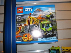 NYTF LEGO City 60122 Volcano Crawler Box Aug2016 - Toysnbricks