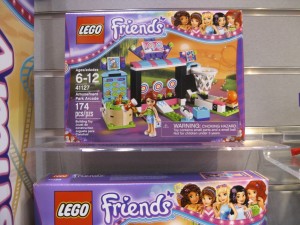 LEGO Friends 41127 Amusement Park Arcade NYTF 2016 - Toysnbricks