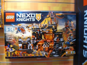 LEGO Nexo Knights 70323 Jestro's Volcano Lair NYTF 2016 - Toysnbricks