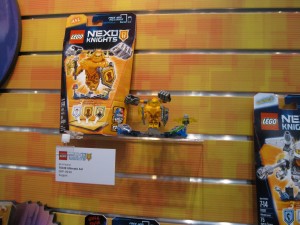 LEGO Nexo Knights 70336 Ultimate AXL August 2016 NYTF - Toysnbricks