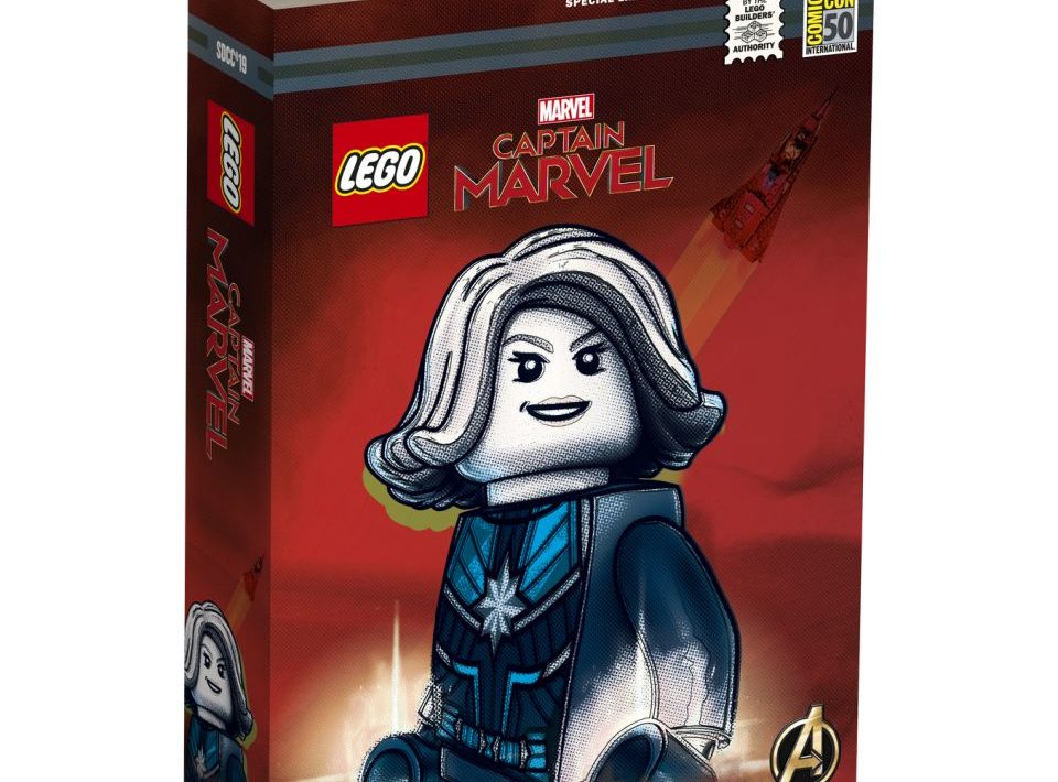 captain marvel lego keychain